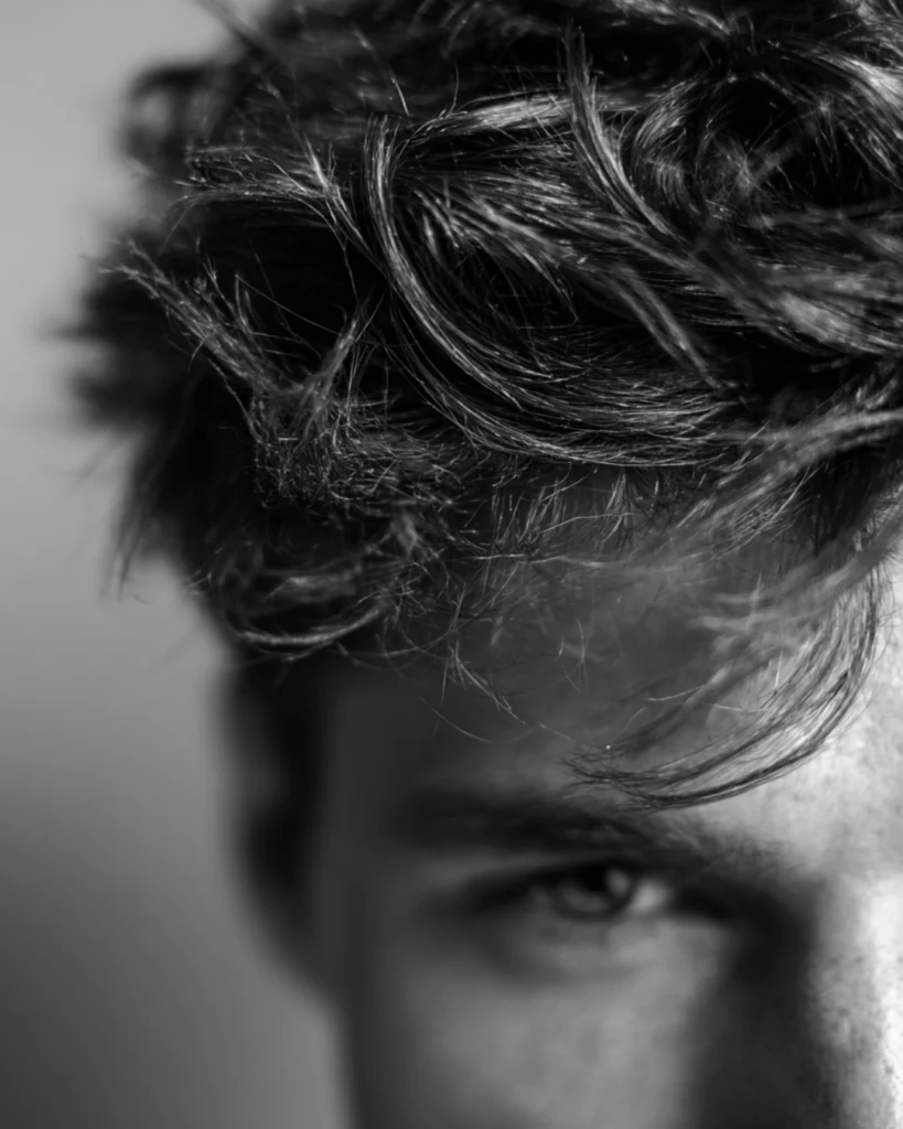 Close up of a textured men’s hairstyle for a men’s hair care guide