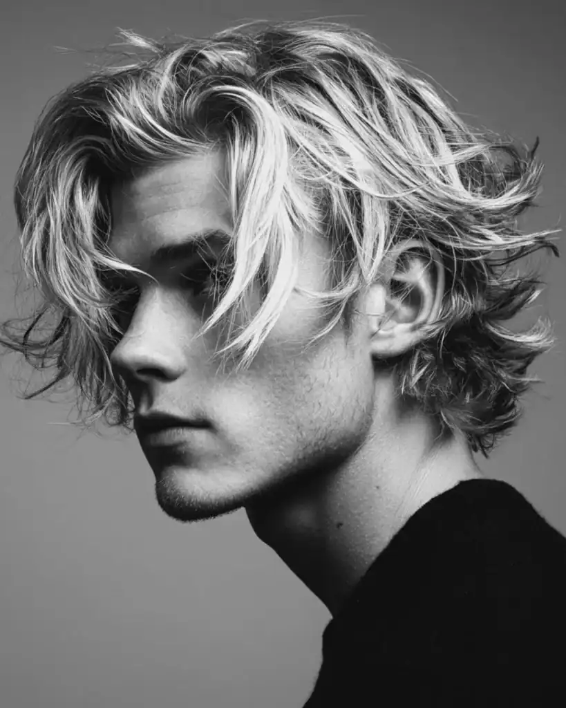 blonde flow hairstyle