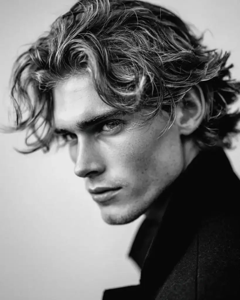 textured flow haircut