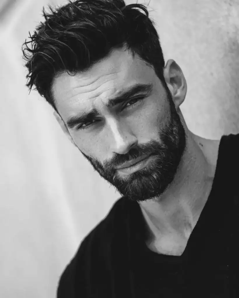 Short Boxed Beard with Thick Growth