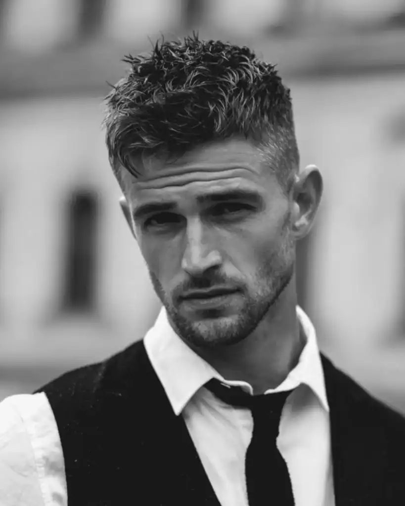 Short Boxed Beard with Stubble Blend