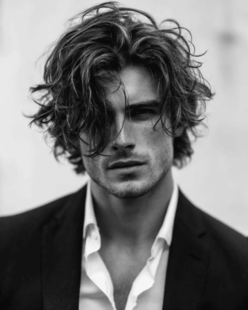 Medium Wavy Hairstyle