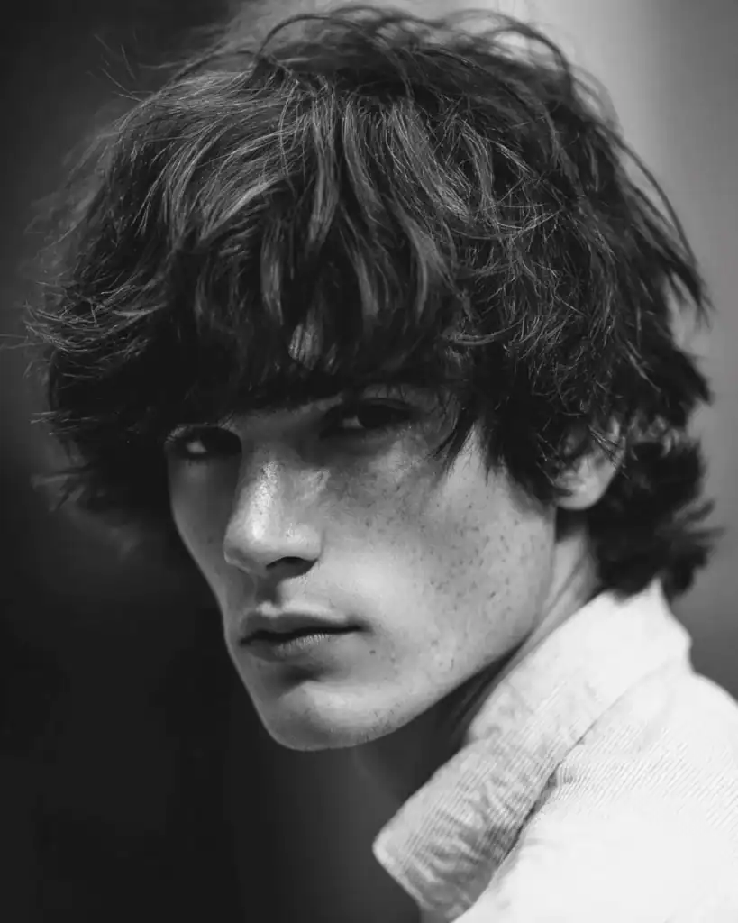 Medium shaggy haircut for men